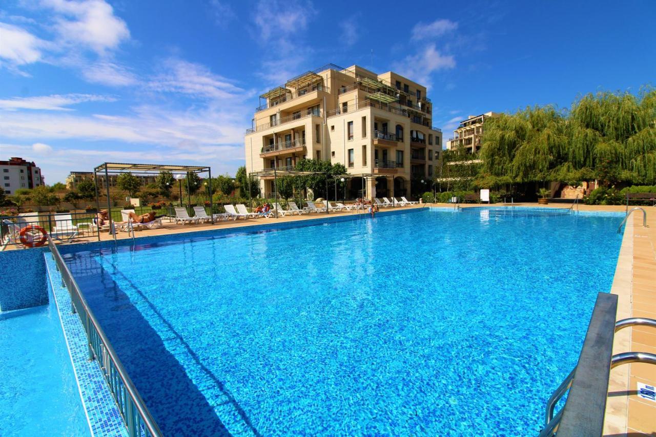 Sorrento - Menada Apartments Święty Włas Zewnętrze zdjęcie