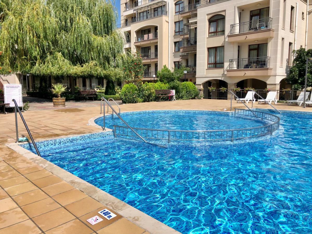 Sorrento - Menada Apartments Święty Włas Zewnętrze zdjęcie