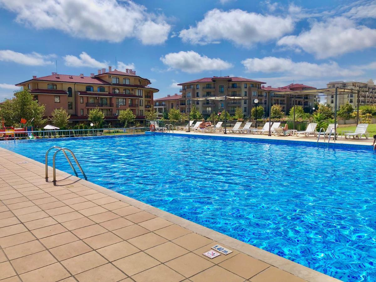 Sorrento - Menada Apartments Święty Włas Zewnętrze zdjęcie
