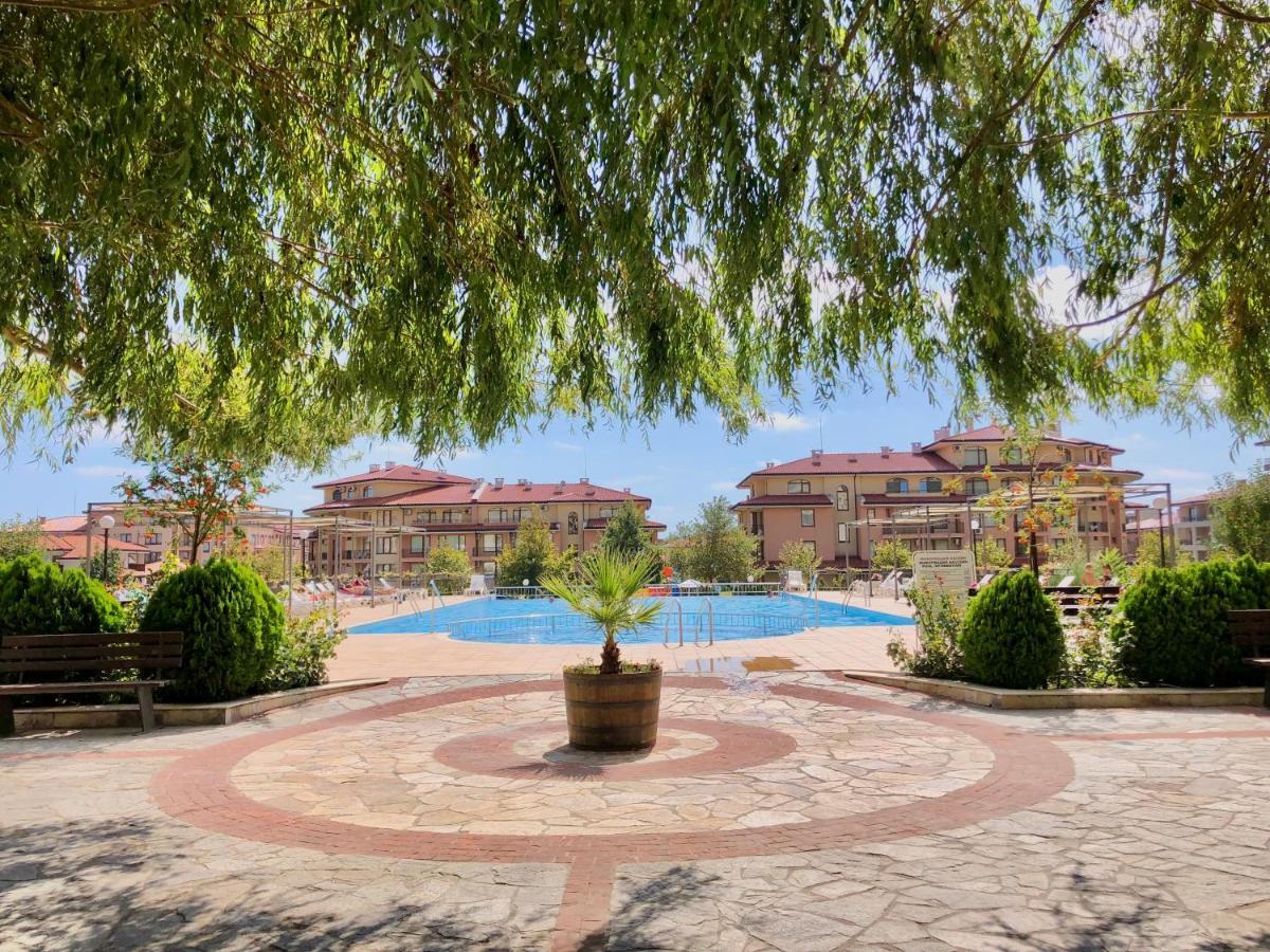 Sorrento - Menada Apartments Święty Włas Zewnętrze zdjęcie